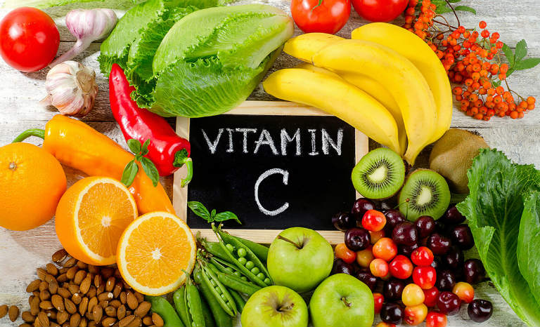 Thực phẩm chứa nhiều vitamin C giúp người bị dị ứng mề đay giảm sưng ngứa, cải thiện bệnh tình nhanh chóng.