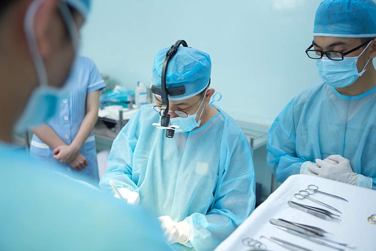 Thẩm mỹ viện Linh Châu có đội ngũ bác sĩ, chuyên viên giỏi 