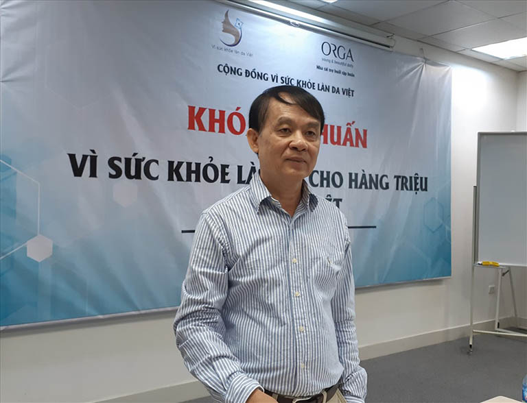 PGS. TS. BS Nguyễn Duy Hưng là bác sĩ chữa viêm da cơ địa giỏi