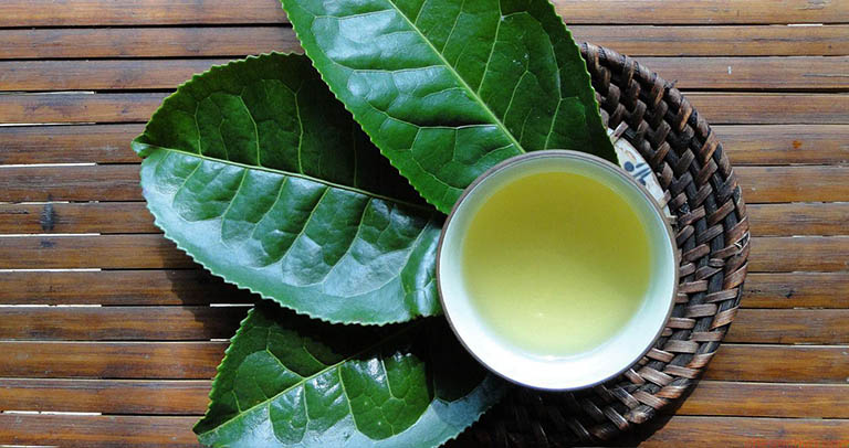cách chữa ngứa vùng kín bằng trà xanh