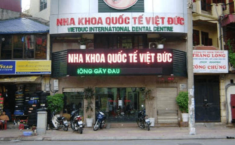 Làm răng sứ uy tín tại Hà Nội