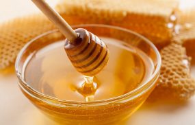 chữa viêm amidan bằng mật ong
