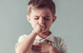 Ho nghẹt mũi, khó thở là triệu chứng phổ biến nhất của bệnh