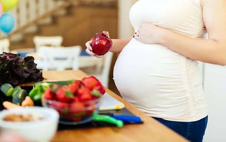 Xây dựng chế độ ăn hợp lý để giảm đau thượng vị khi mang thai
