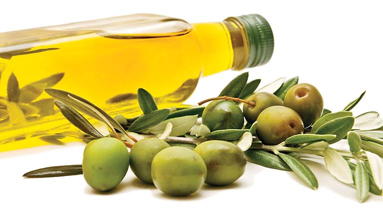 Kết hợp dầu dừa và dầu oliu là cách giúp tóc mọc nhanh 