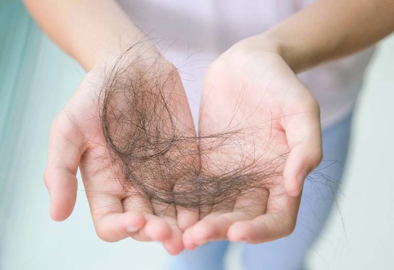tại sao ung thư lại rụng tóc