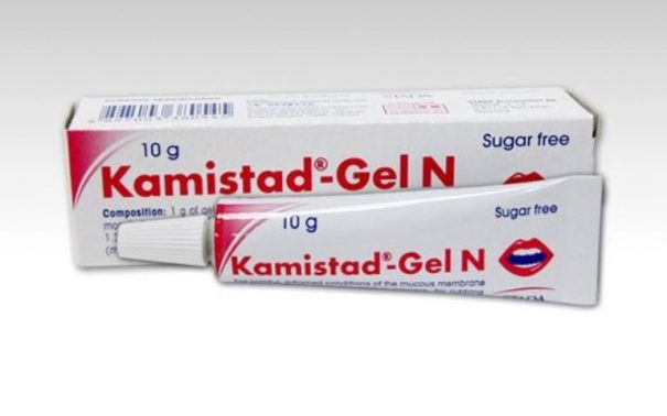 Kamistad Gel N là biệt dược thuộc nhóm kháng viêm, có tác dụng tốt trong việc điều trị nhiệt miệng