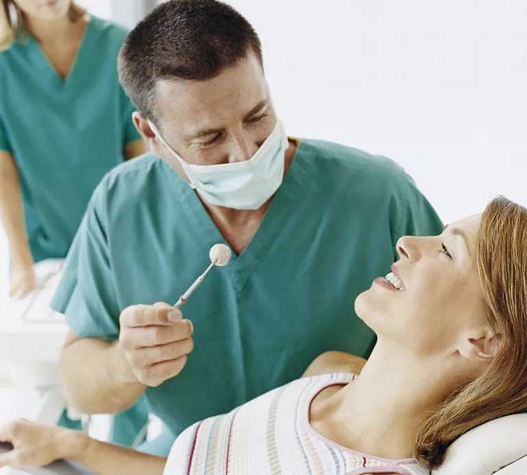 Nhổ răng giúp loại bỏ răng bị sâu, giảm thiểu viêm nhiễm