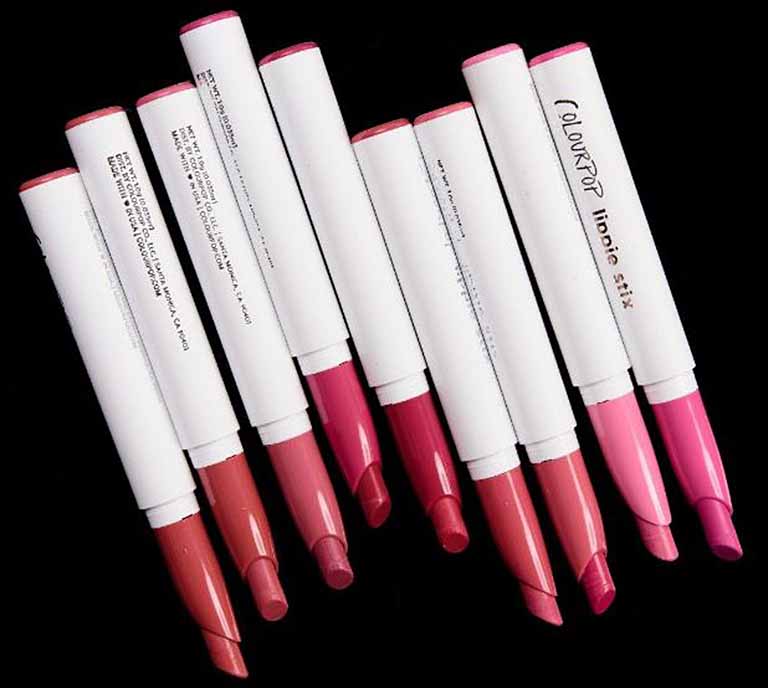 Colourpop dòng Lux Lipstick là dòng son thỏi với bảng màu siêu đẹp, chất son semi matte lên màu chuẩn, ko khô hay lộ vân môi